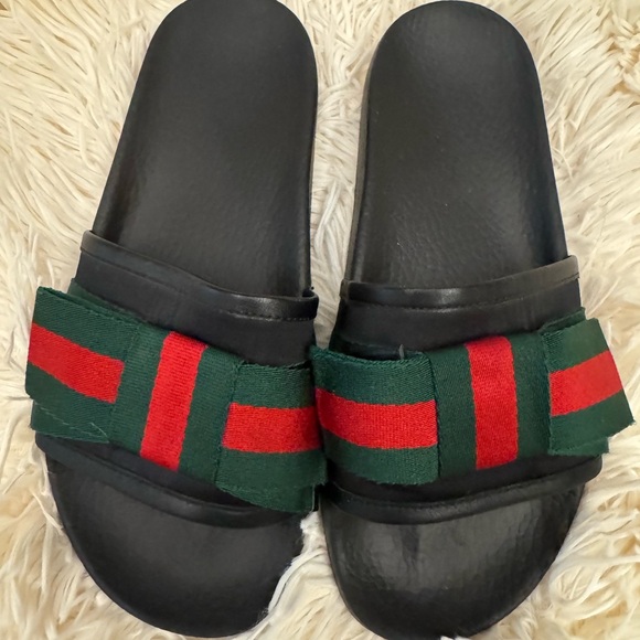 Gucci Black Slides with Red and Green Accents - Picture 1 of 5